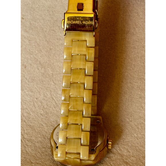 Michael Kors Ritz Quartz MK-5039 Resin Day Date women's watch - Picture 3 of 7